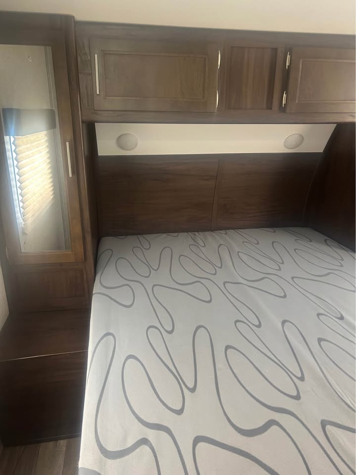 2018 Forest River Cherokee Limited 274RK - Image 4