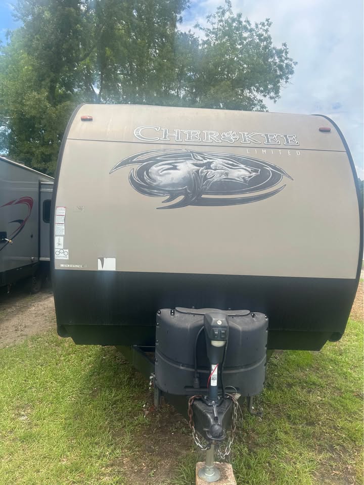 2018 Forest River Cherokee Limited 274RK - Image 3