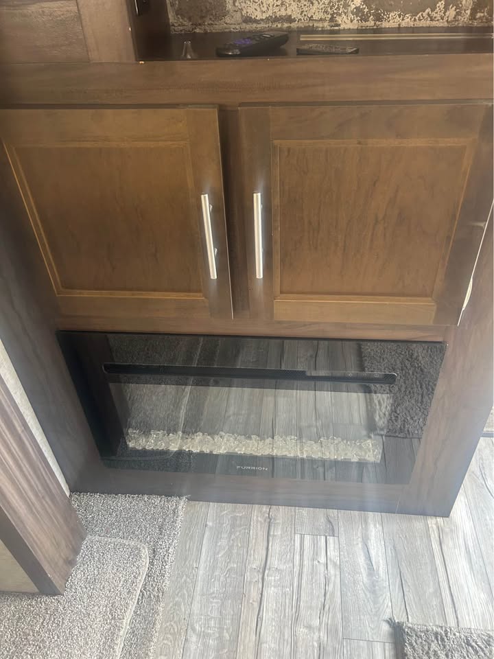 2018 Forest River Cherokee Limited 274RK - Image 6